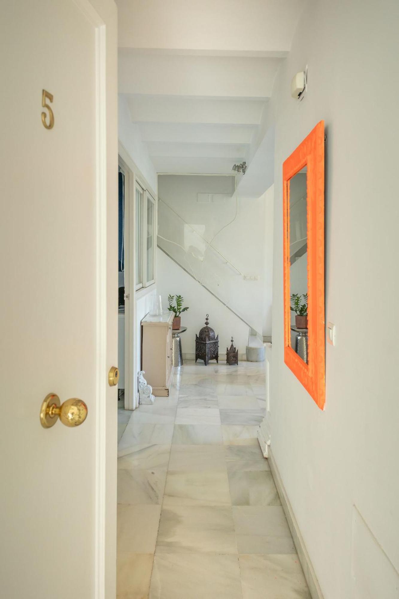 Charming 2 Bedroom Boutique Triplex Apartment With Private Terrace At Seville City Center By Ocityzen Экстерьер фото